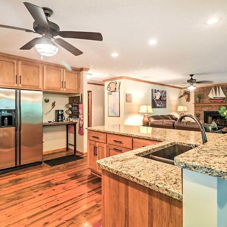 Whitewater Woods Waterfront West Point Lake Cabin With Private Dock! מראה חיצוני תמונה