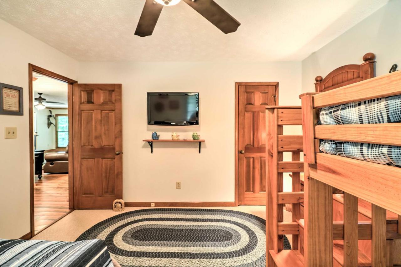Whitewater Woods Waterfront West Point Lake Cabin With Private Dock! מראה חיצוני תמונה